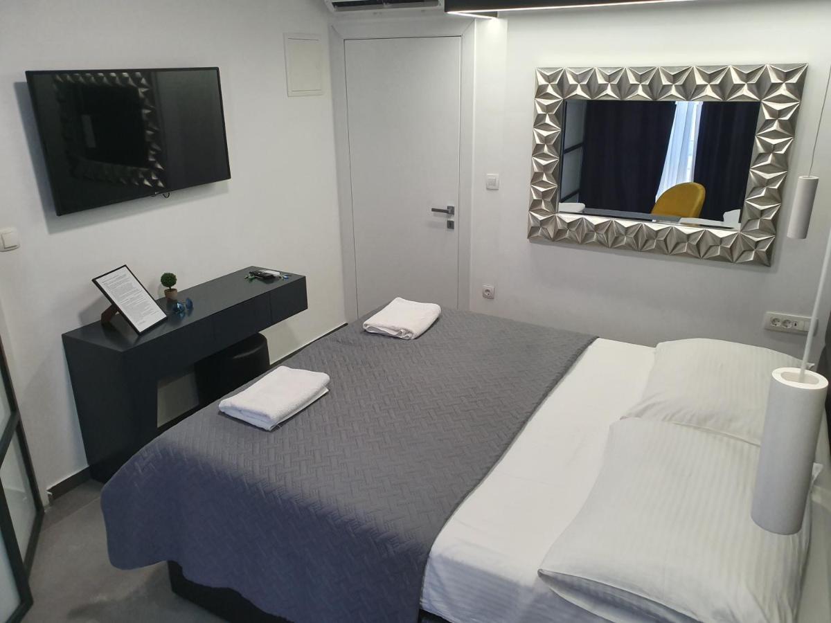 Mono Old Town Rooms With Breakfast - Ae1109 Zadar Oda fotoğraf